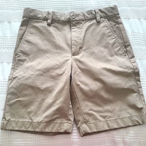 Vineyard Vines Boys size 8 khaki shorts